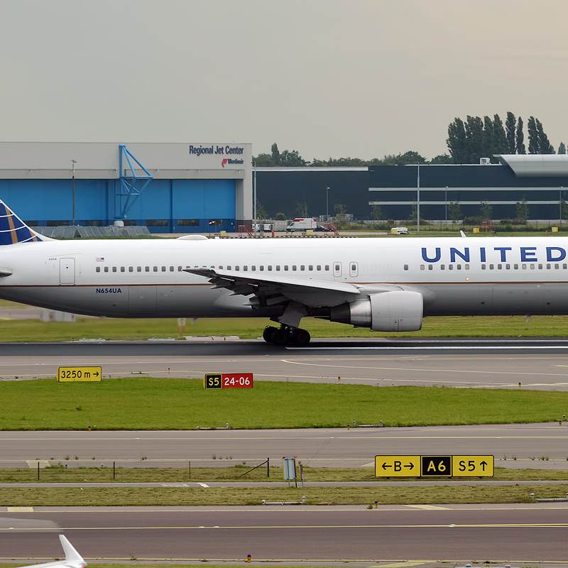 N654UA - Boeing