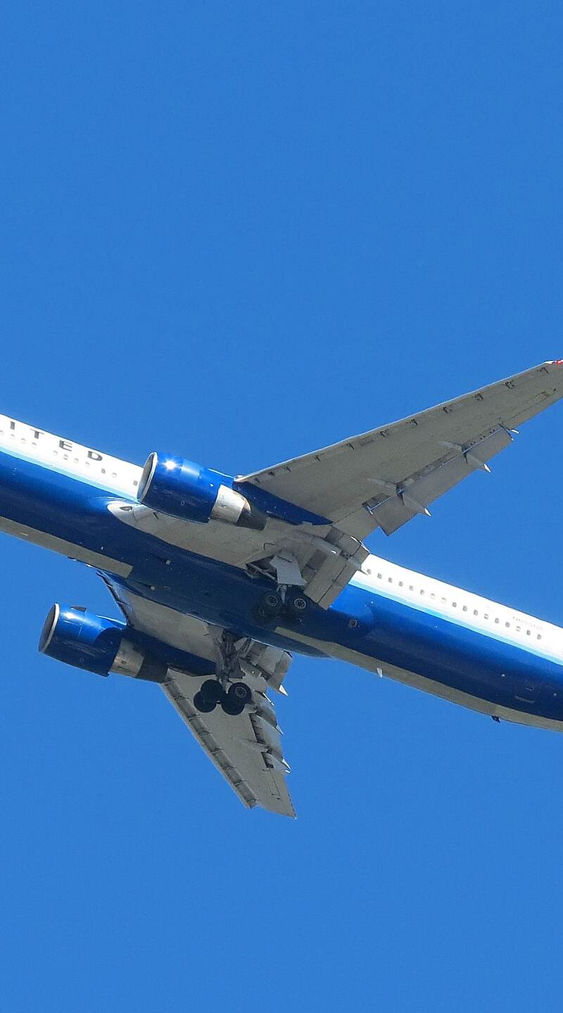 N655UA - Boeing