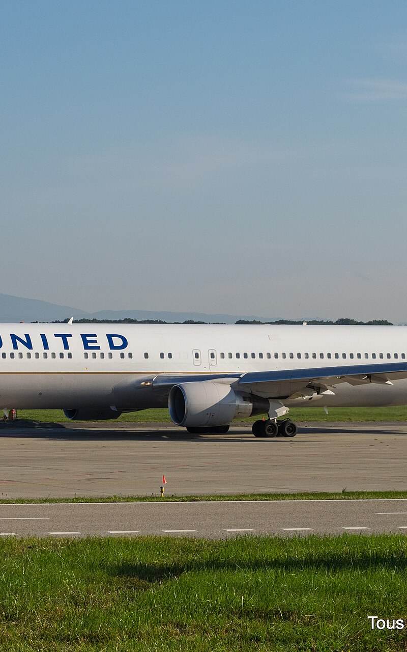 N655UA - Boeing