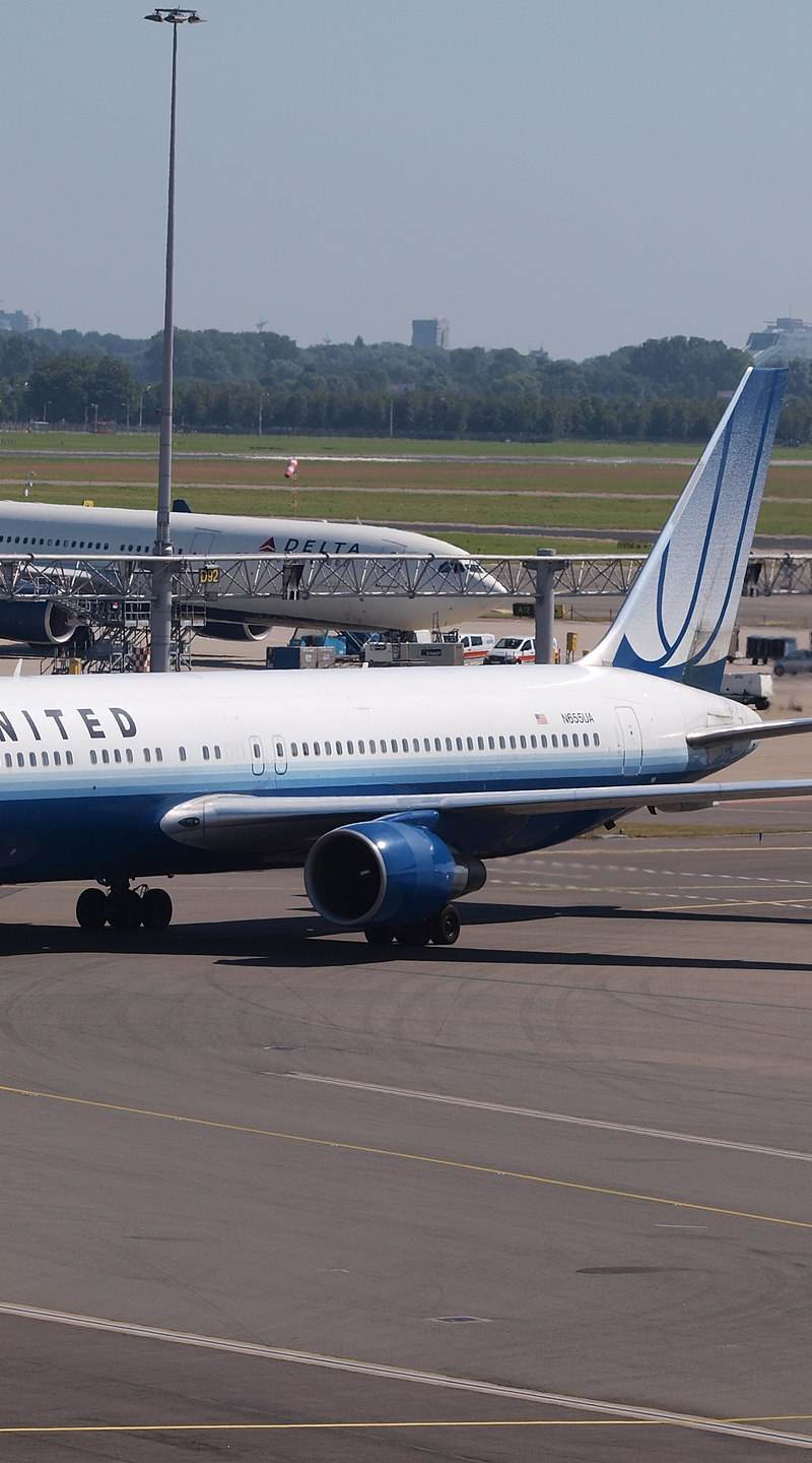 N655UA - Boeing