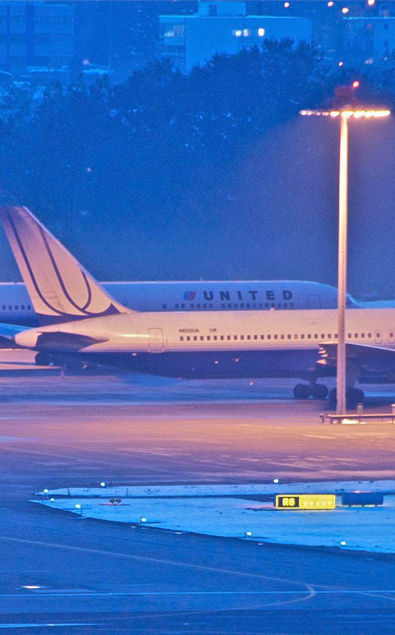 N655UA - Boeing