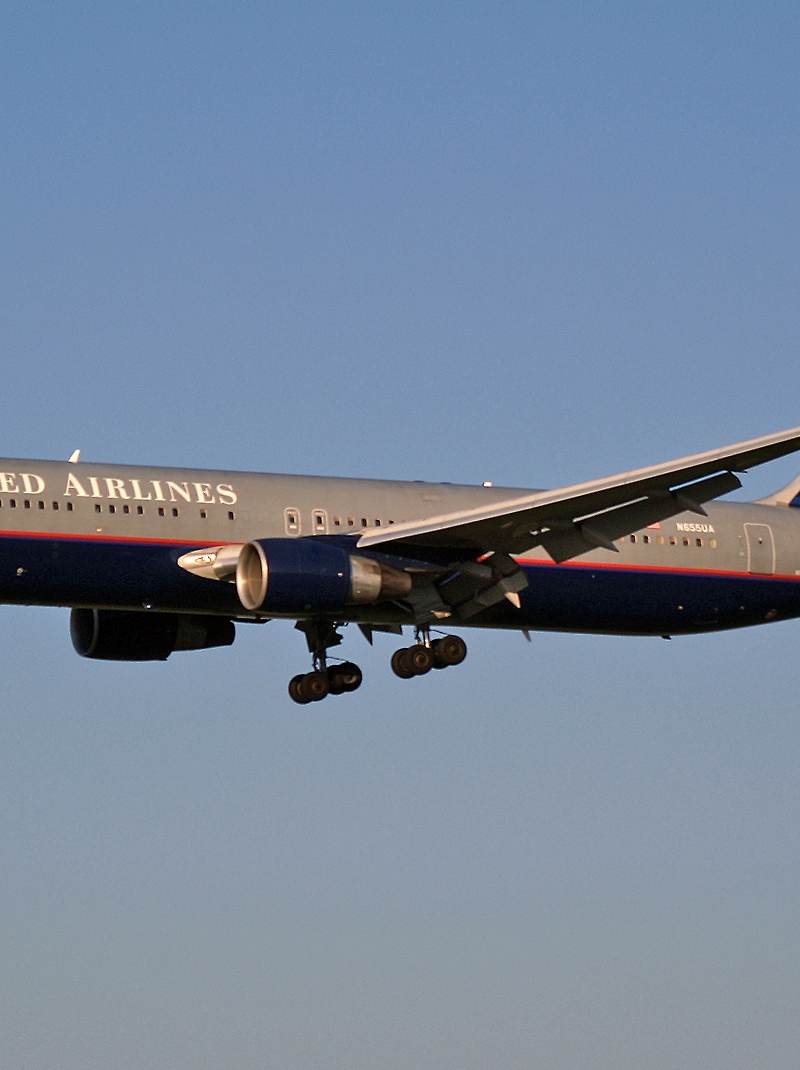 N655UA - Boeing