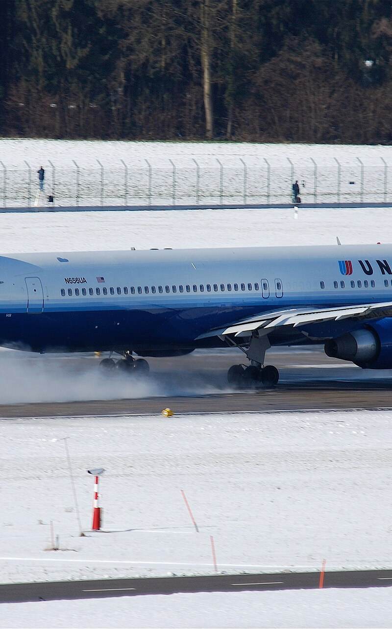 N656UA - Boeing