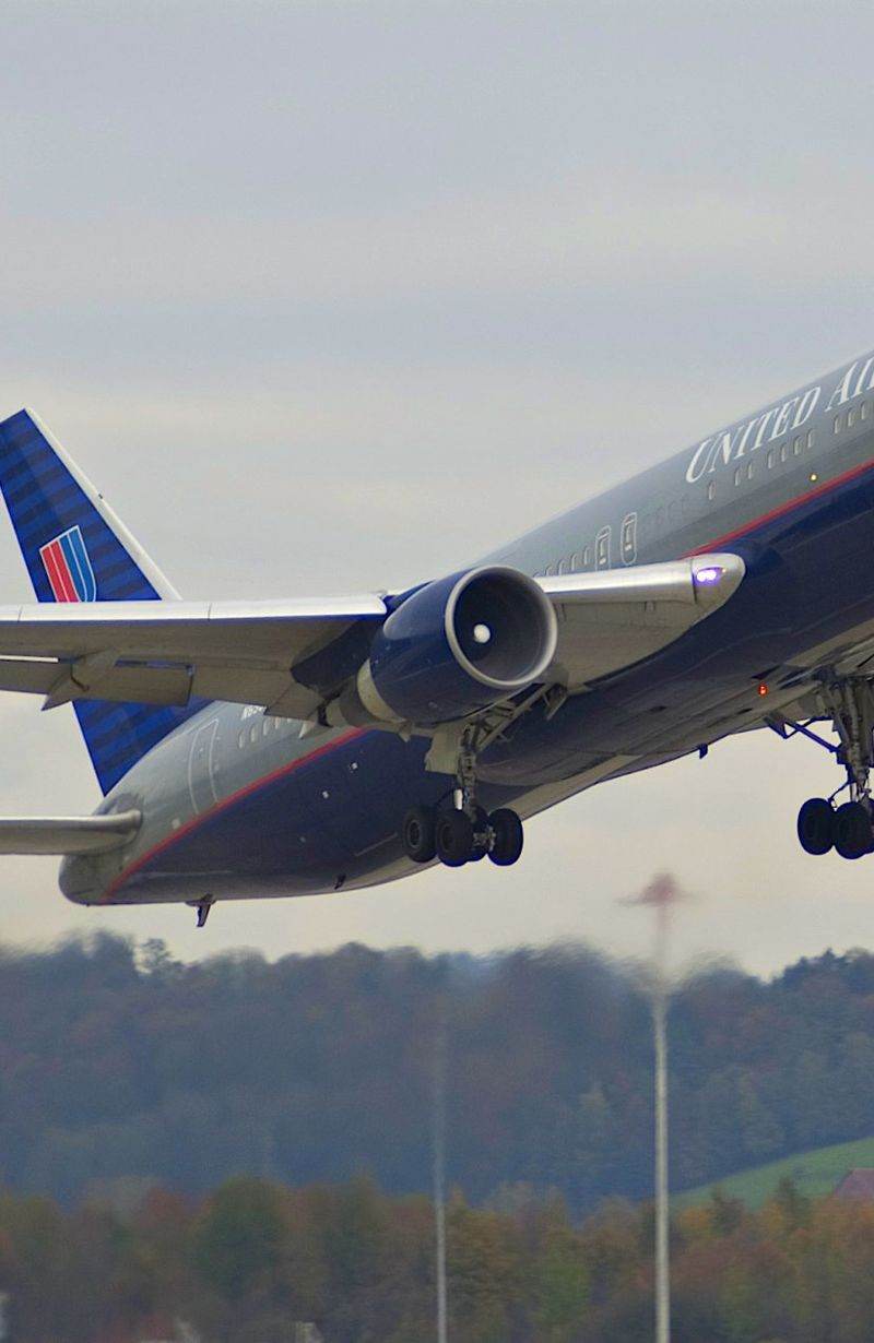 N656UA - Boeing