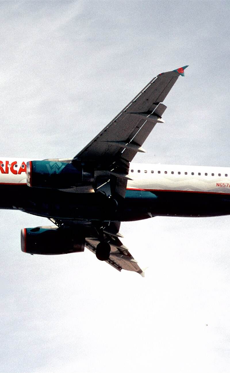 N657AW - Twin-engine aircraft