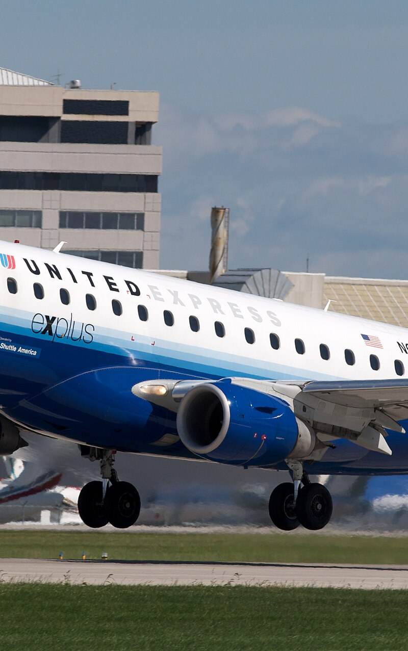 N657RW - Twin-engine aircraft