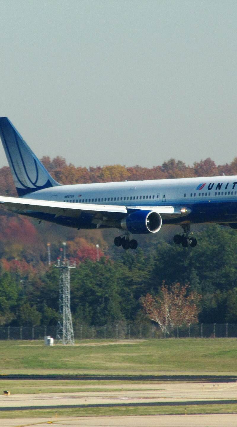 N657UA - Boeing