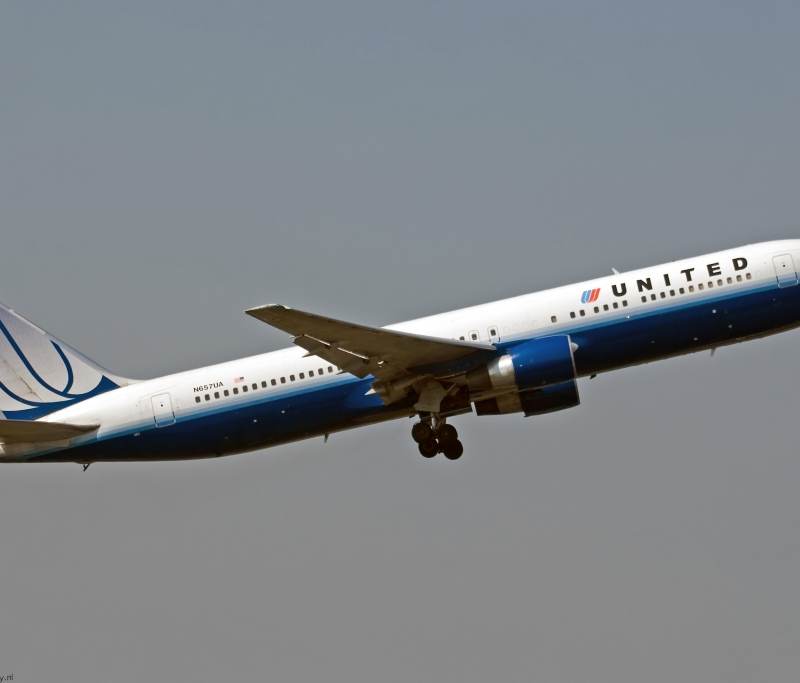 N657UA - Boeing