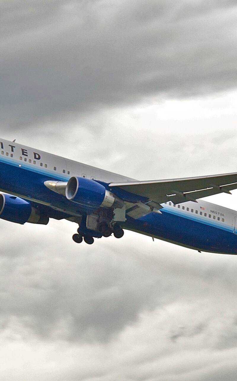 N657UA - Boeing