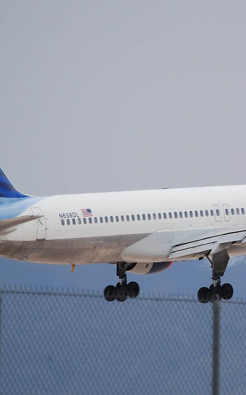 N658DL - Aircraft