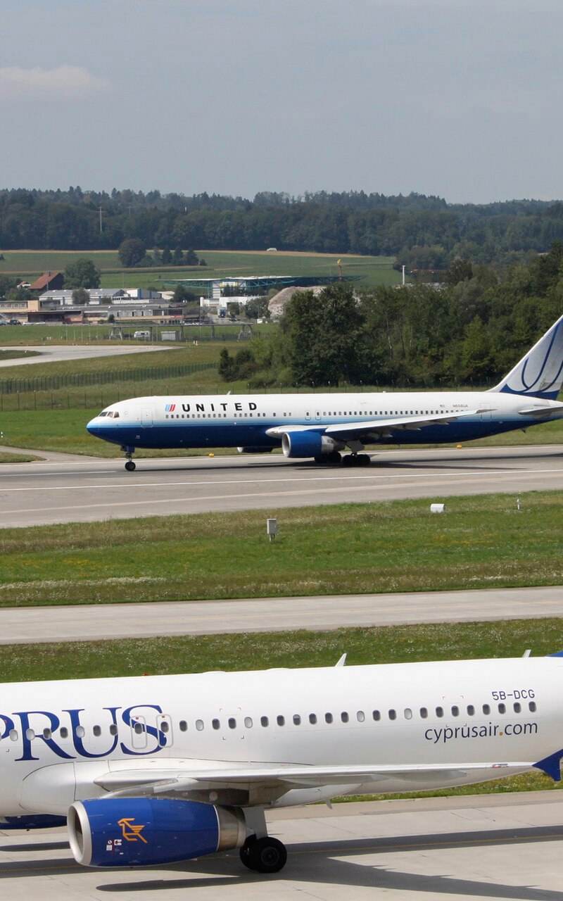 N658UA - Airbus