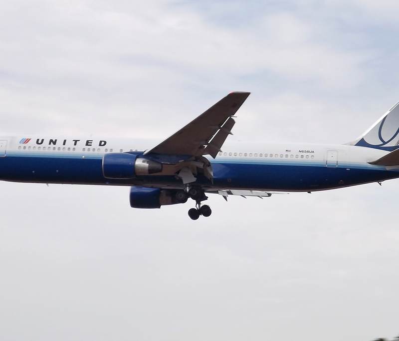 N658UA - Boeing