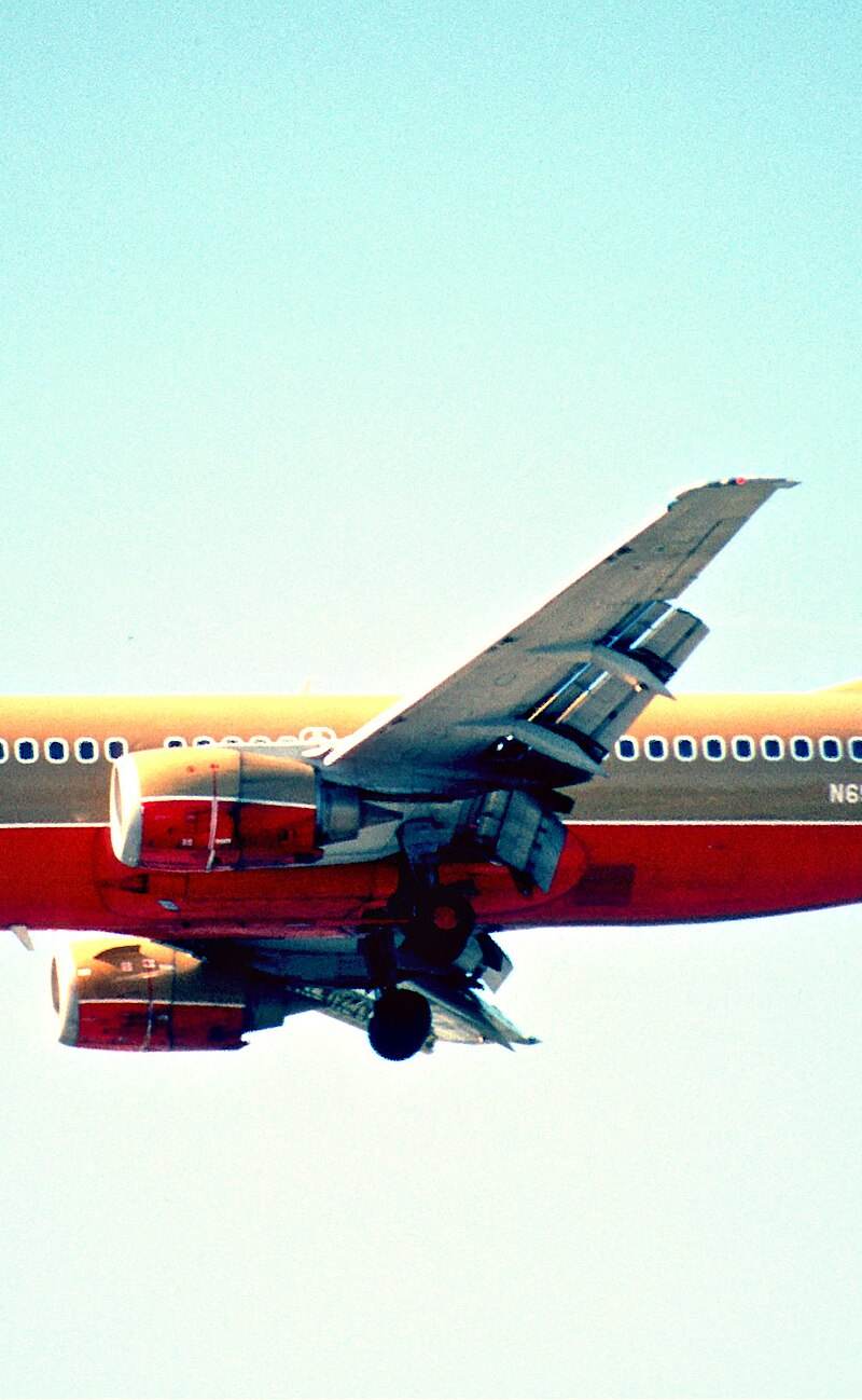 N659SW - Twin-engine aircraft