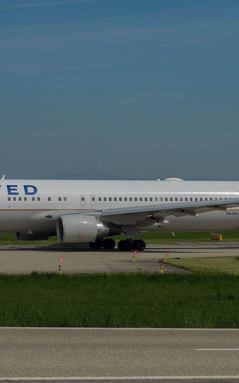 N660UA - Boeing