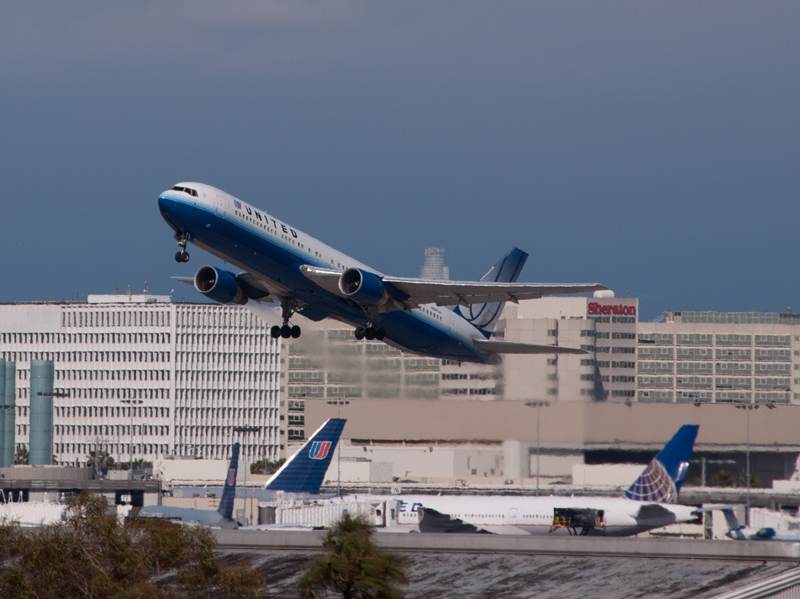 N660UA - Boeing