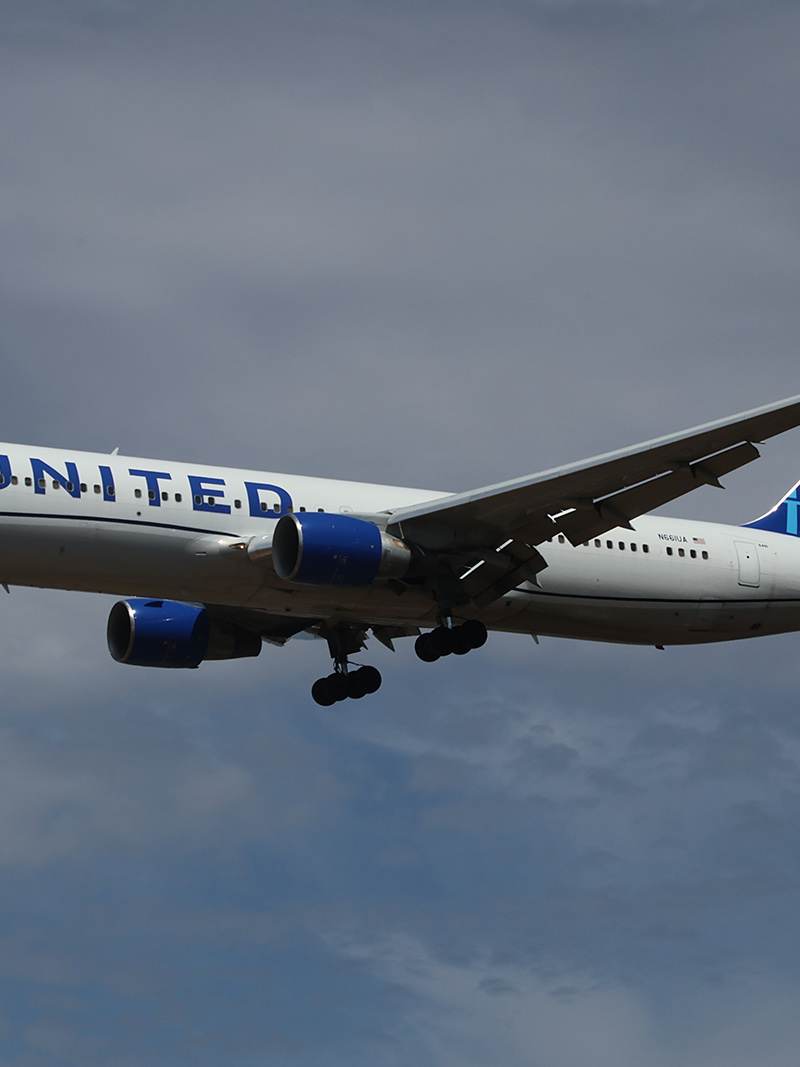 N661UA - Boeing