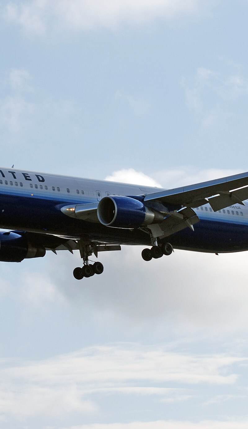 N661UA - Boeing