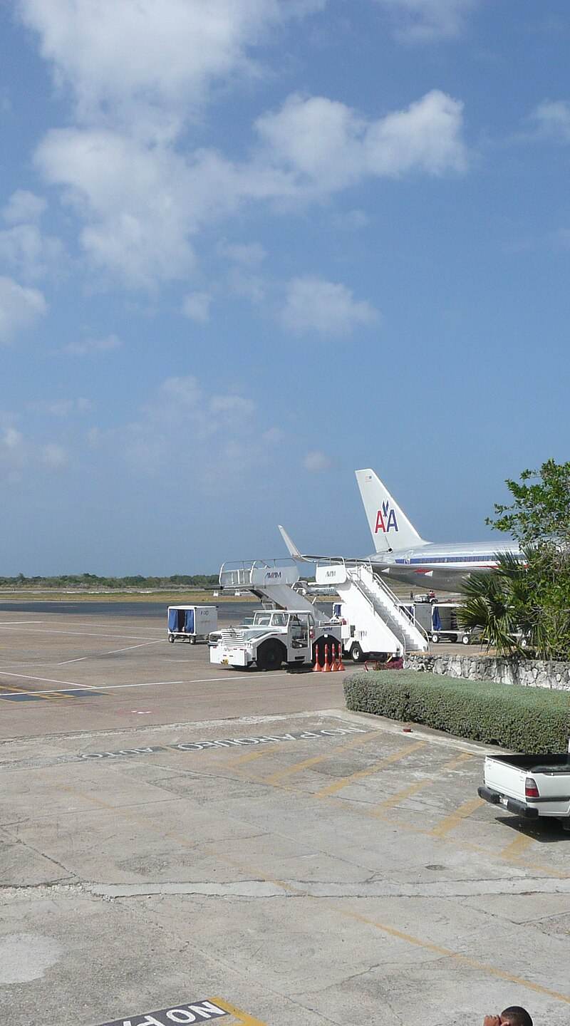 N662AA - Aircraft