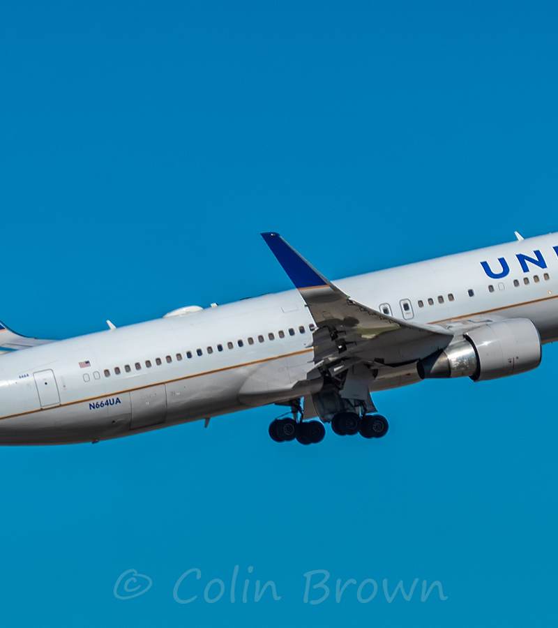 N664UA - Boeing