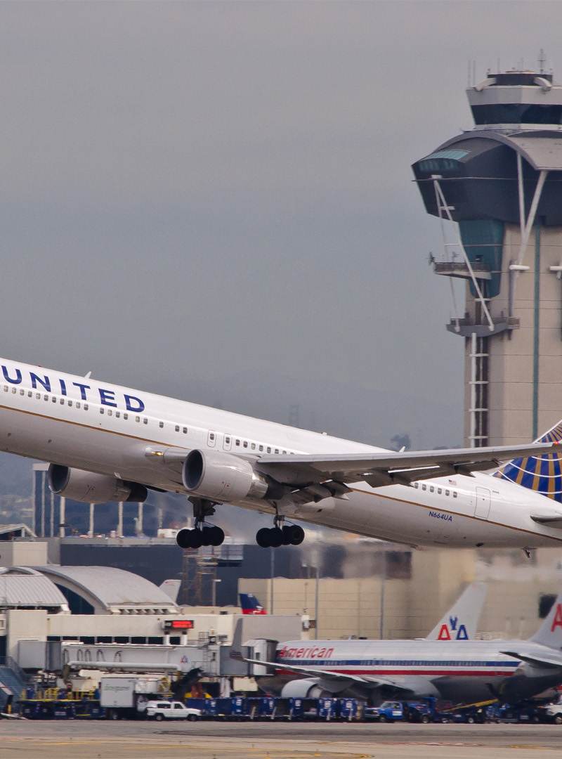 N664UA - Boeing