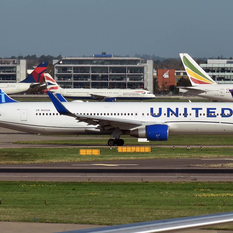 N665UA - Boeing