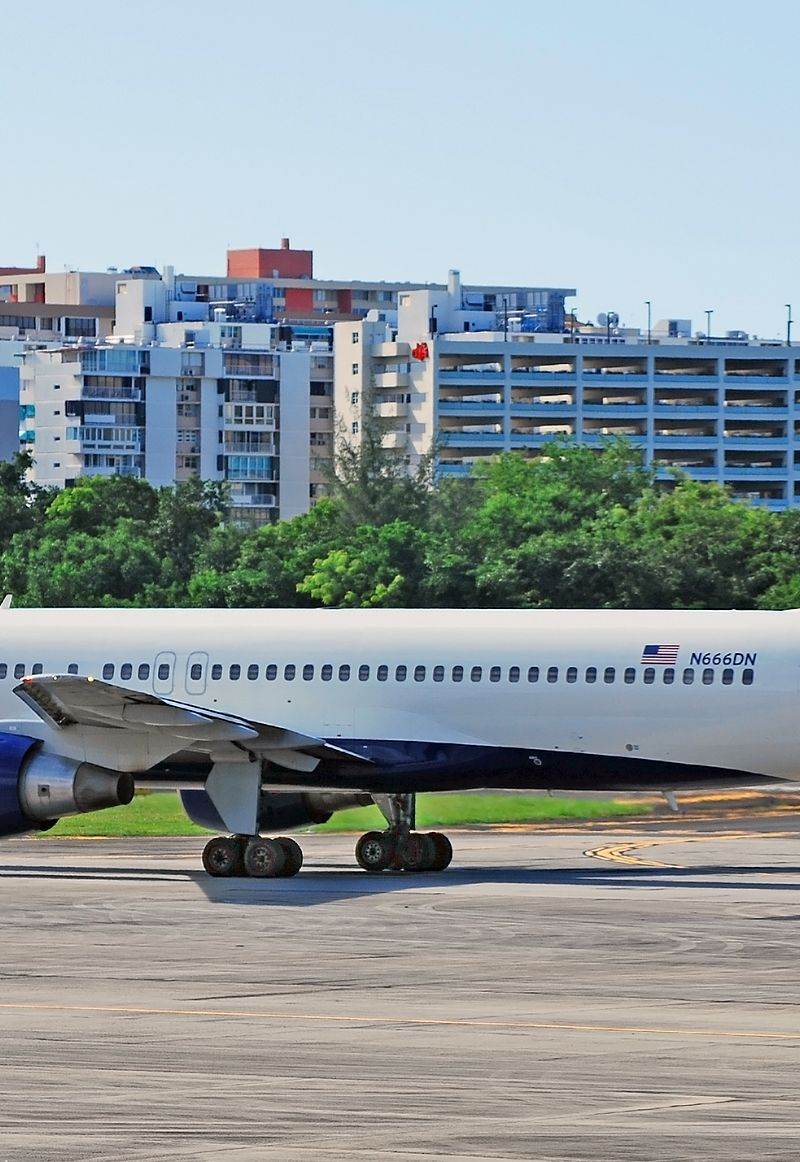 N666DN - Twin-engine aircraft