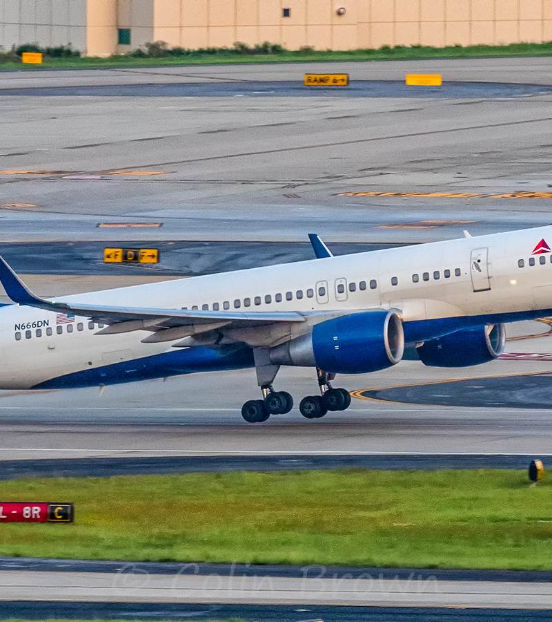 N666DN - Boeing