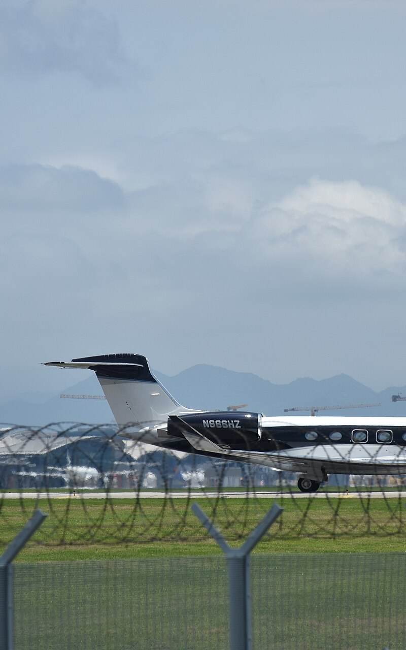 N666HZ - Business jet