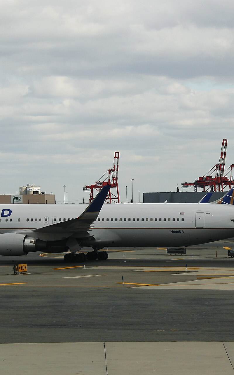 N666UA - Boeing