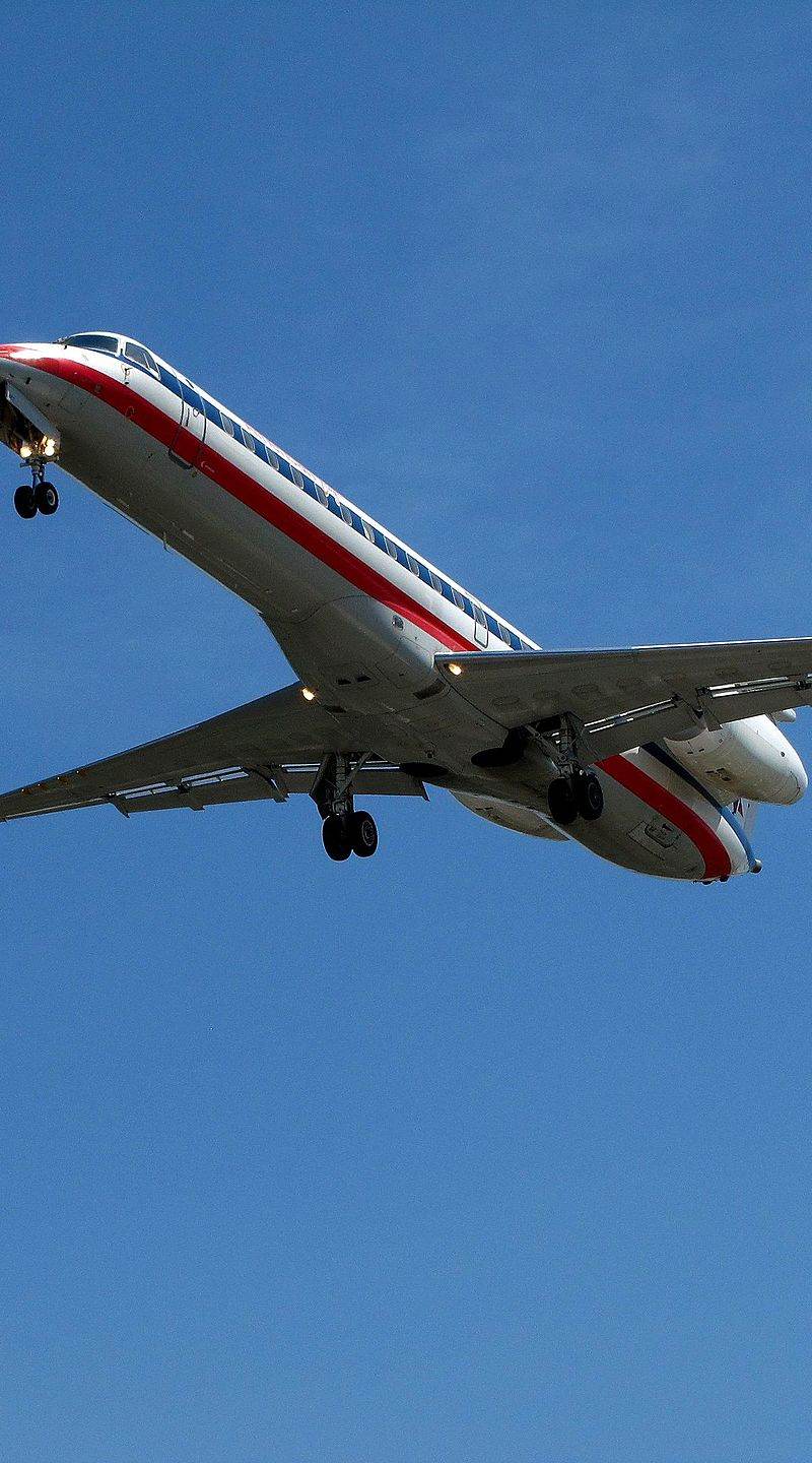 N667GB - Twin-engine aircraft