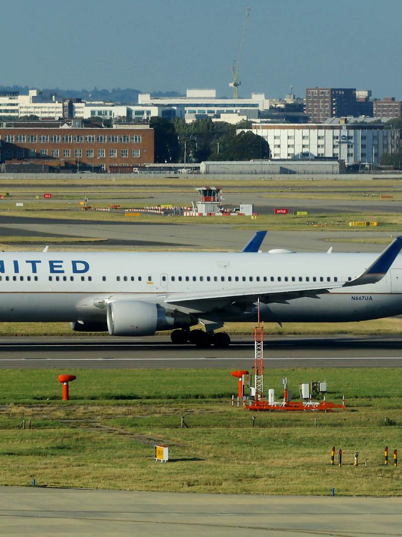N667UA - Boeing