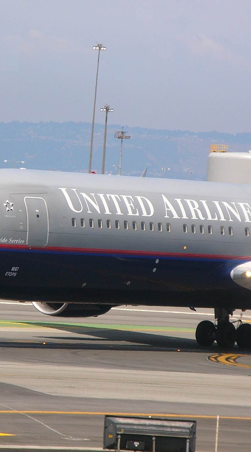 N667UA - Boeing