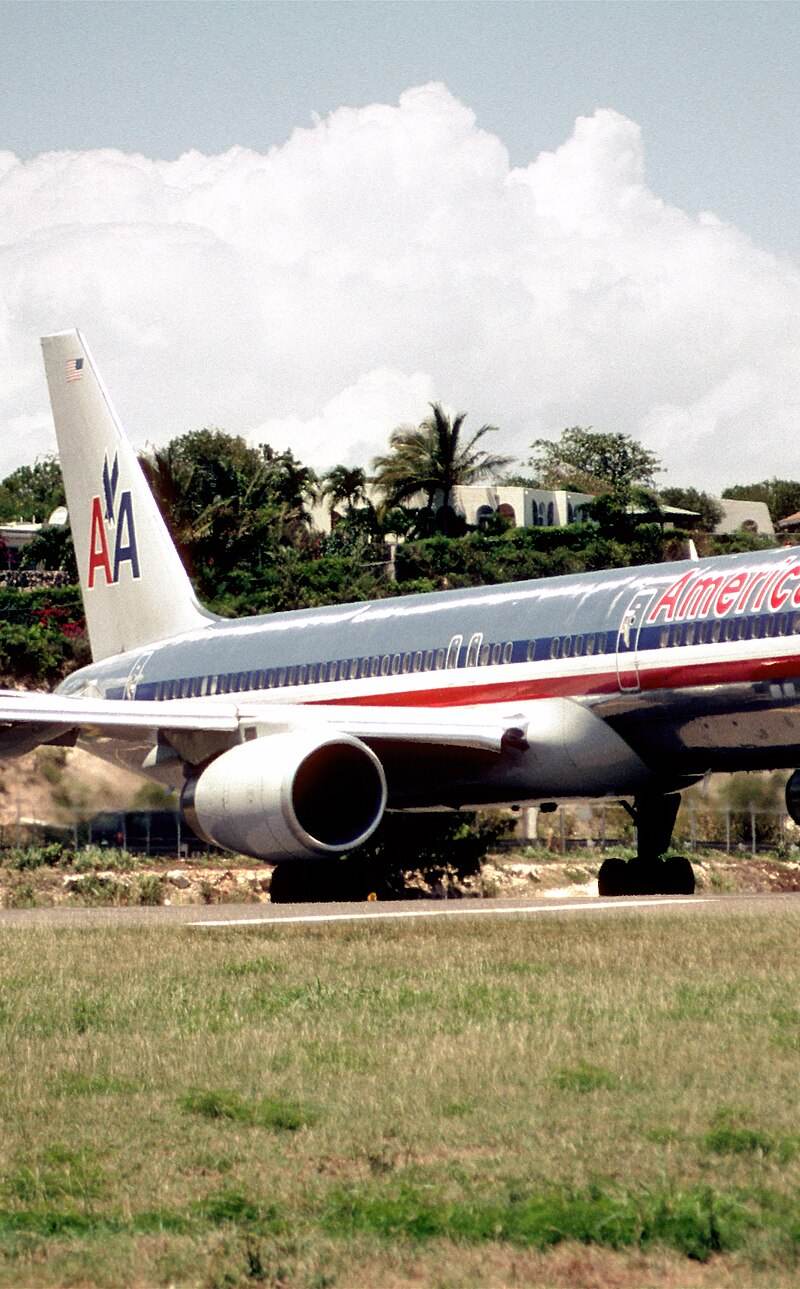 N668AA - Boeing
