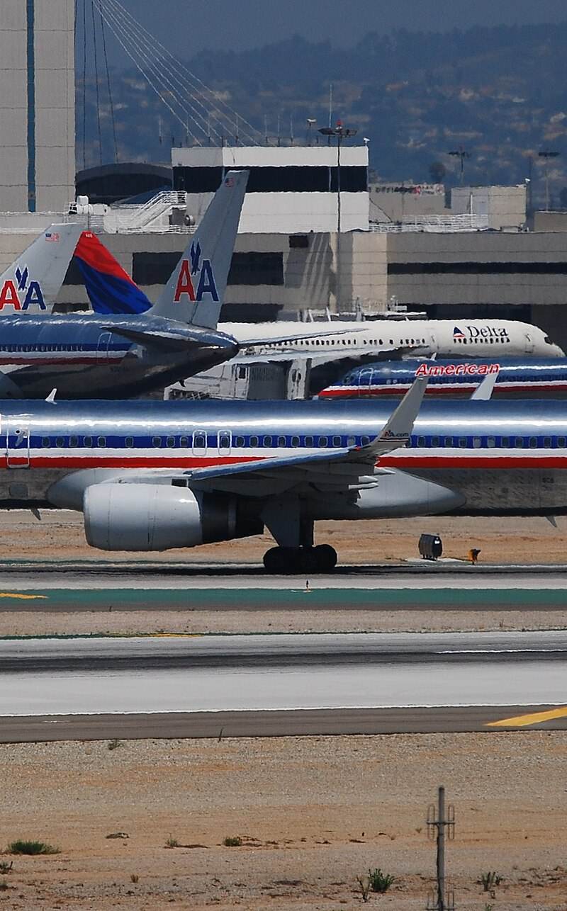 N668AA - Boeing