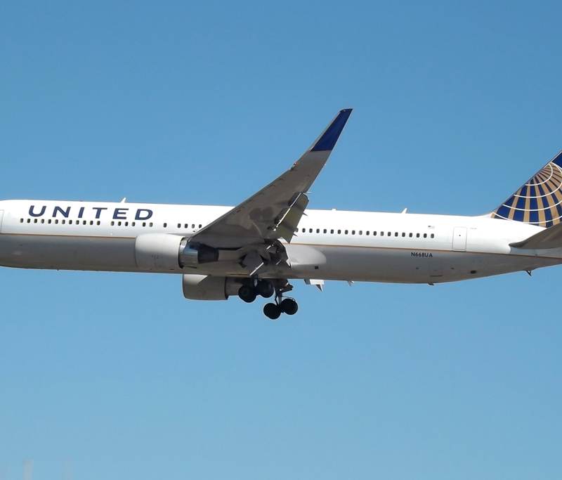 N668UA - Boeing