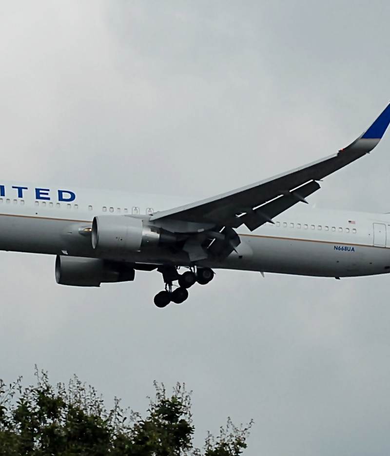N668UA - Boeing
