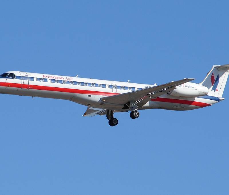 N670AE - Embraer