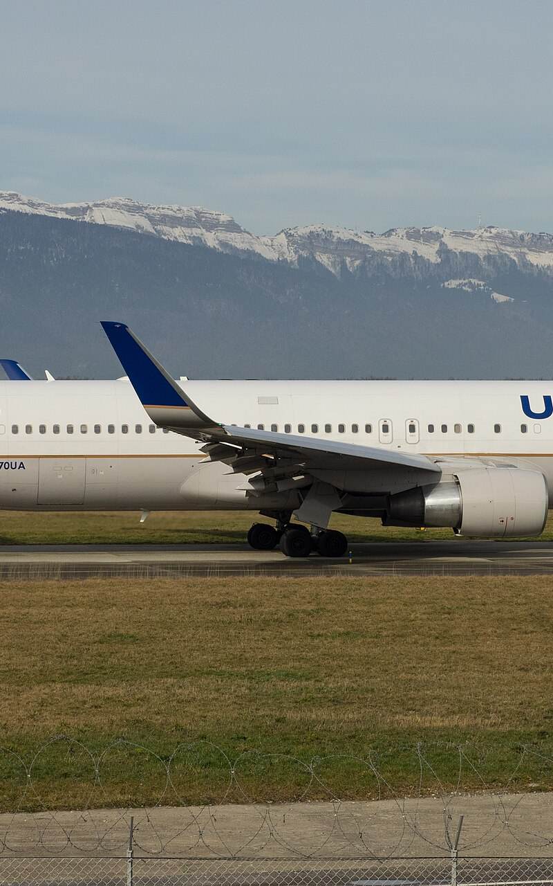 N670UA - Boeing
