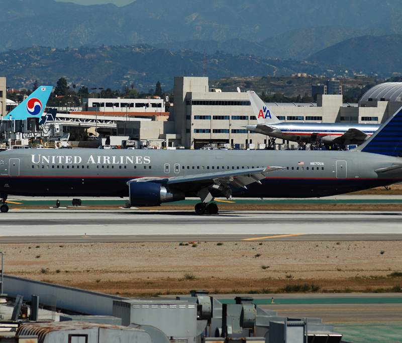 N670UA - Boeing