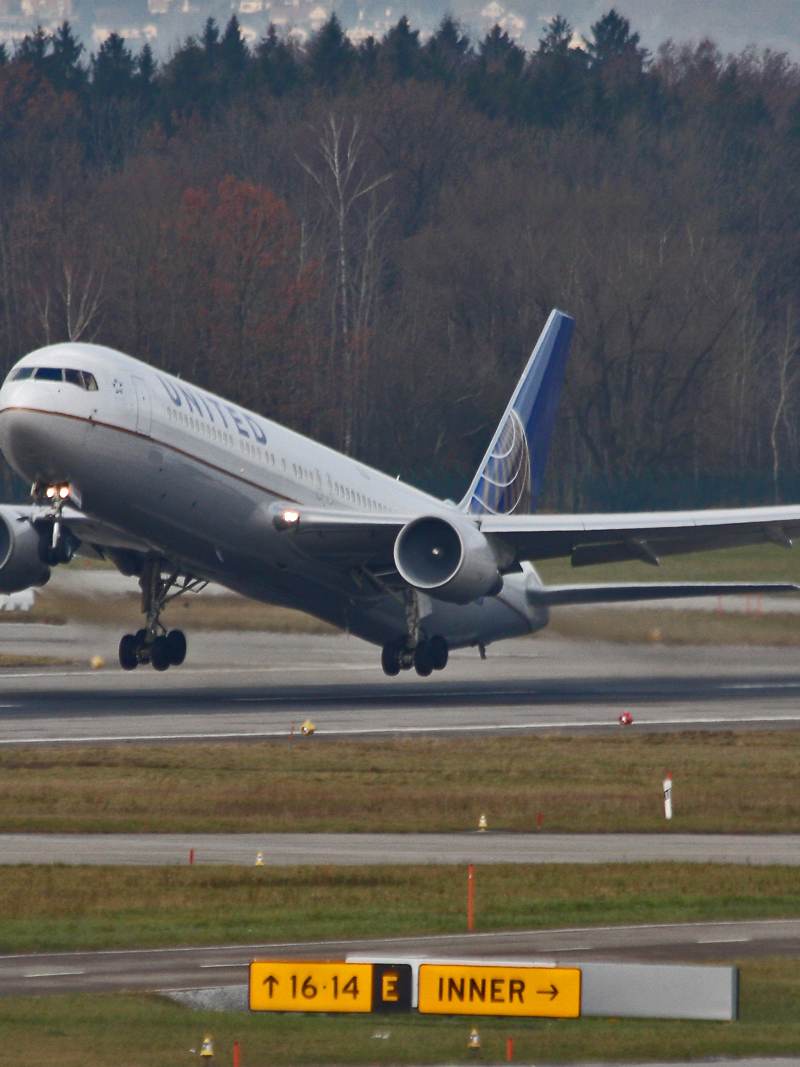 N670UA - Boeing