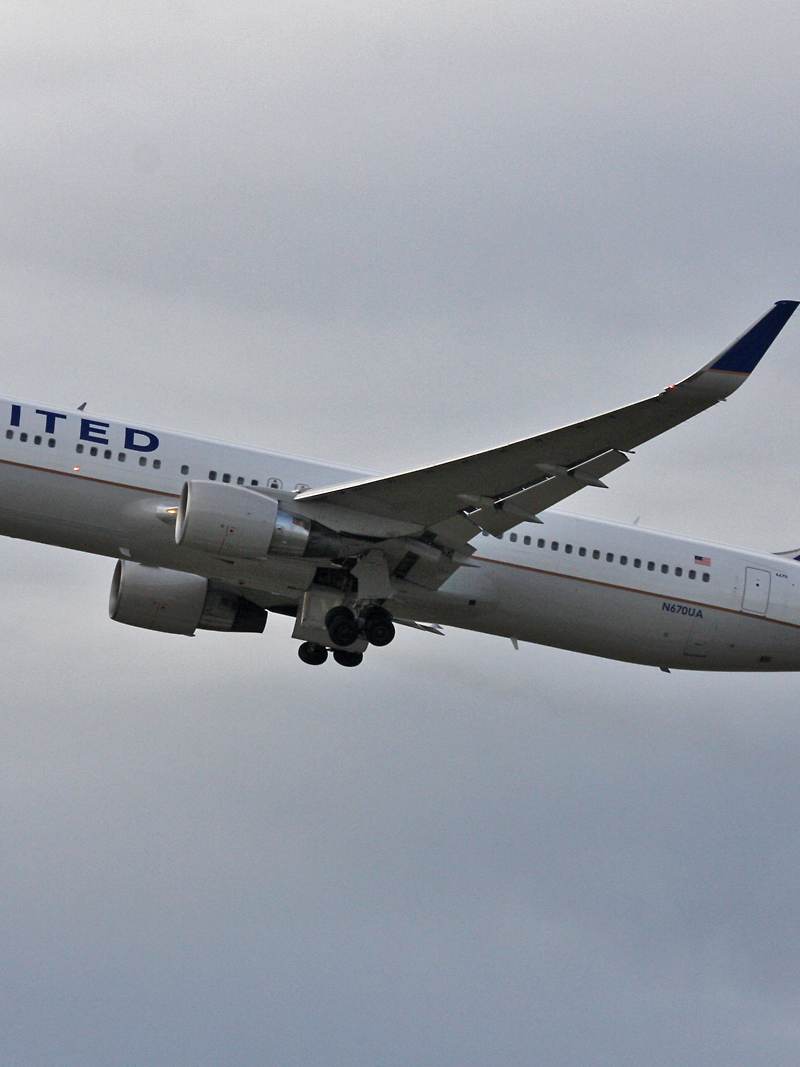 N670UA - Boeing