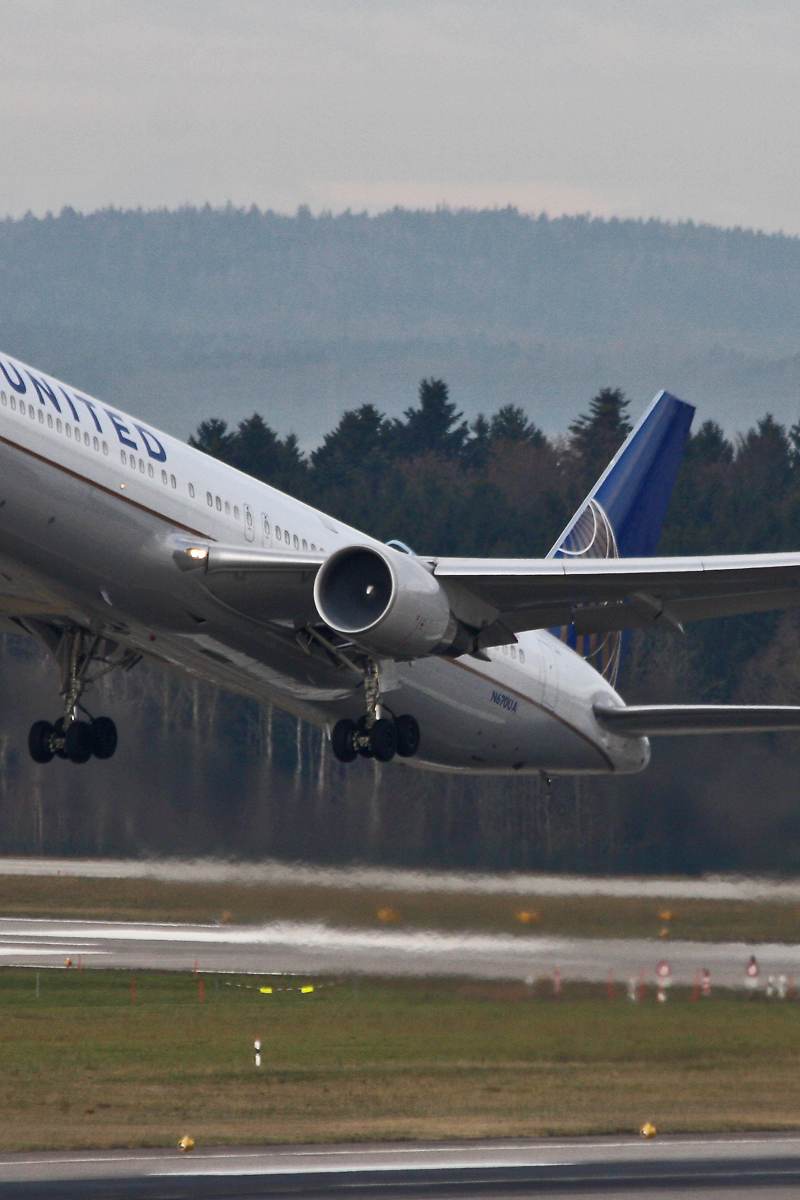 N670UA - Boeing