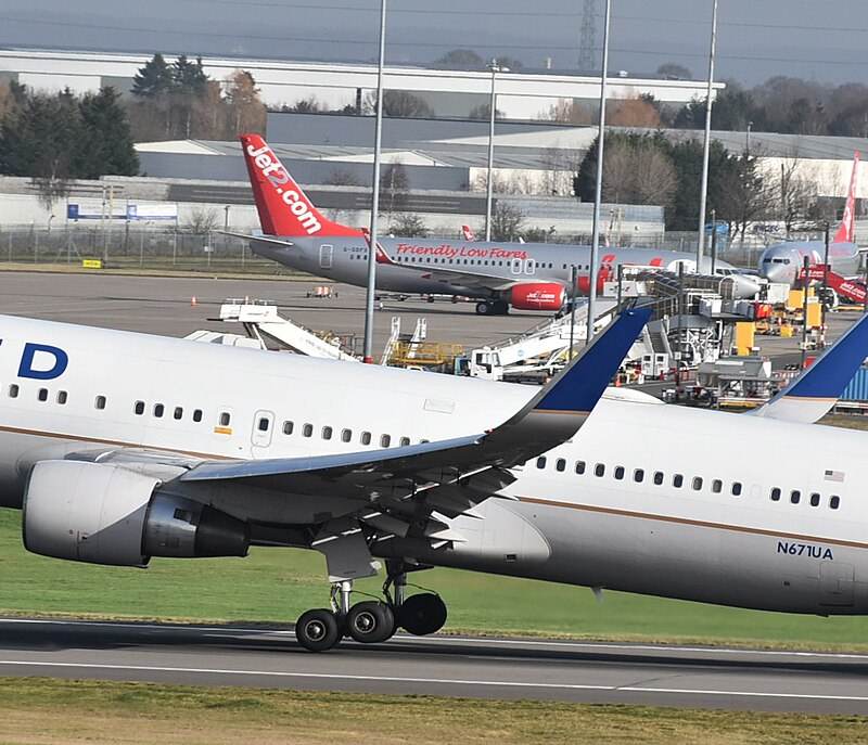 N671UA - Boeing