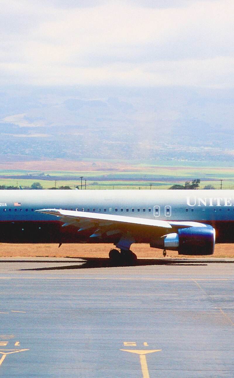 N672UA - Boeing