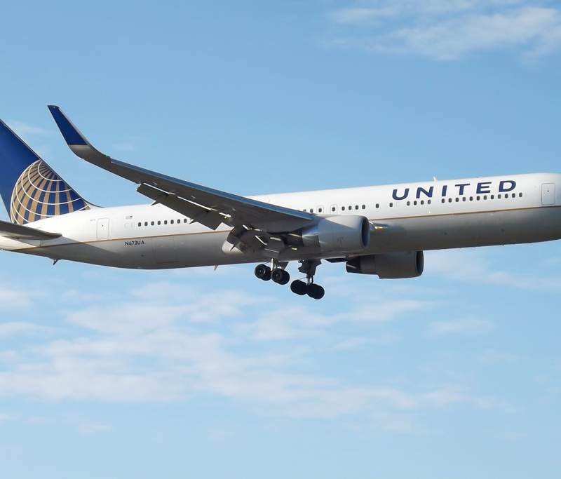 N672UA - Boeing
