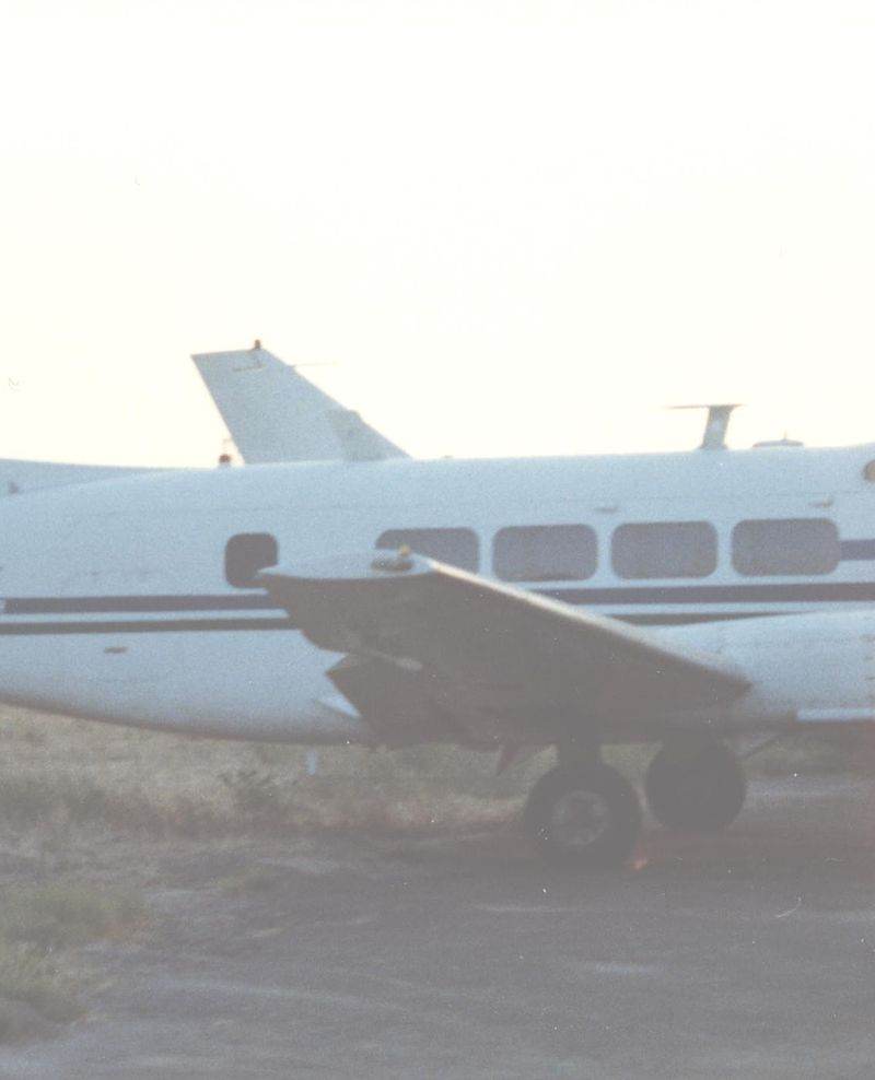 N673R - Twin-engine aircraft