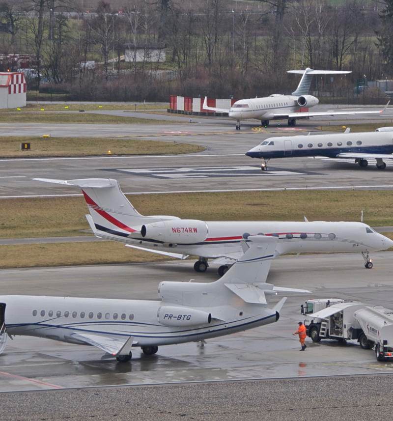 N674RW - Business jet