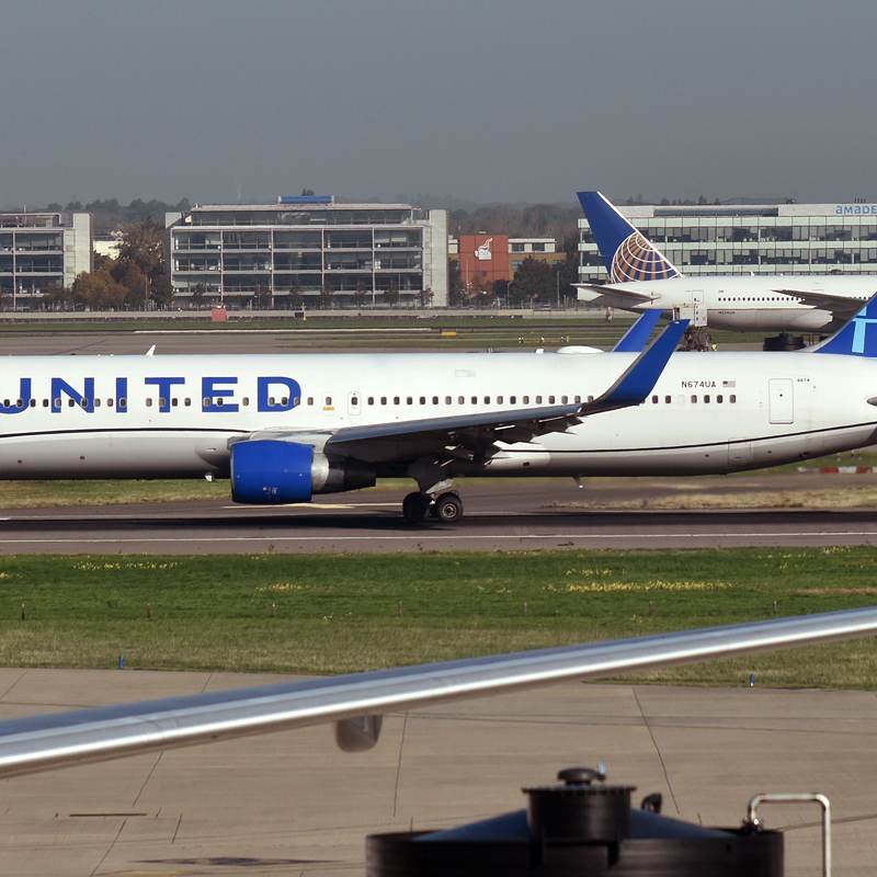 N674UA - Boeing