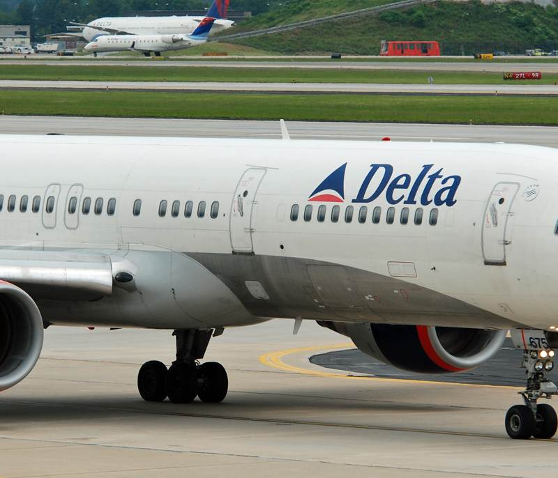 N675DL - Boeing