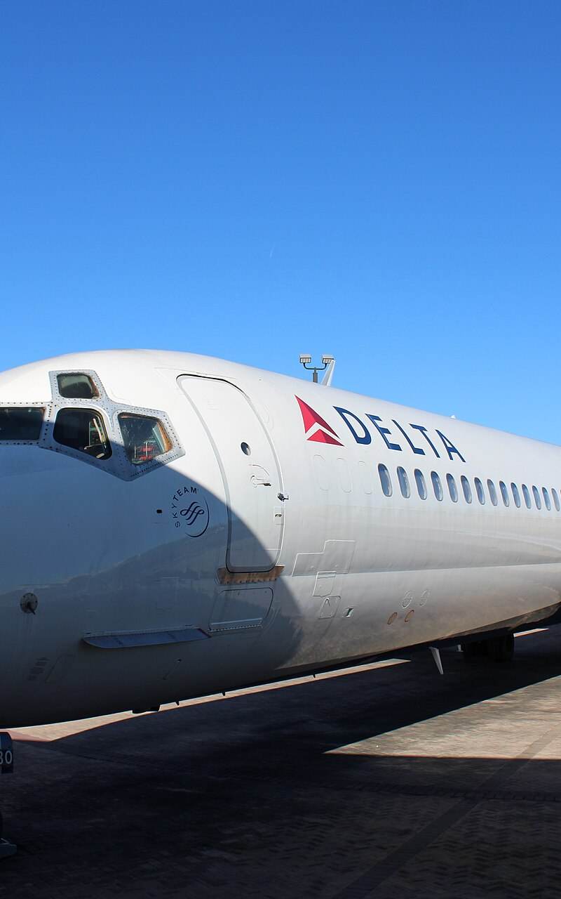 N675MC - Douglas